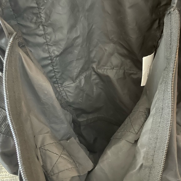 Miami Heat duffle bag-new-clean-lightweight-black/red-NBA-Several compartments. - Picture 7 of 9